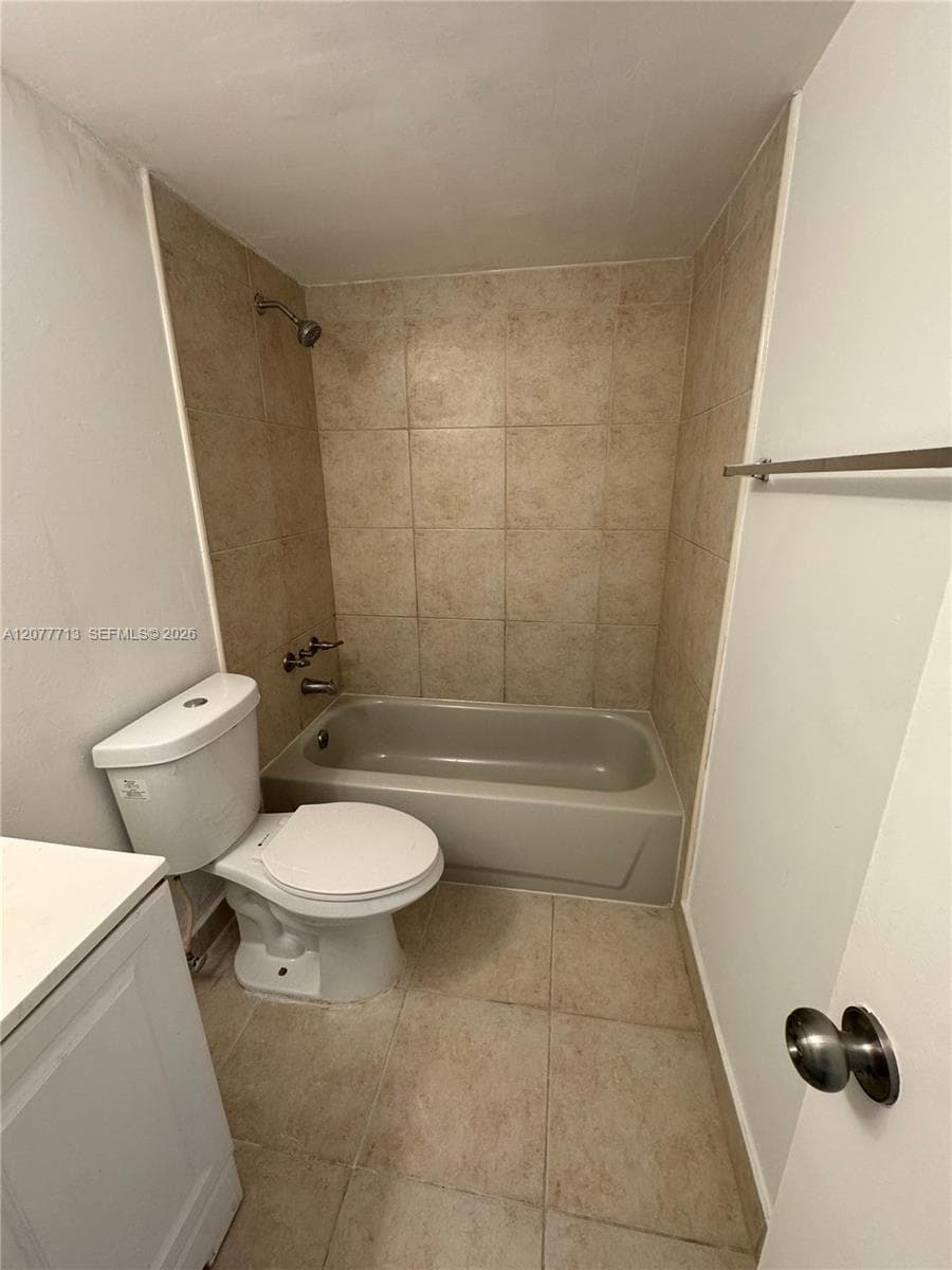 MONTECARLO CONDO · #B-412 in Miami - Photo 25