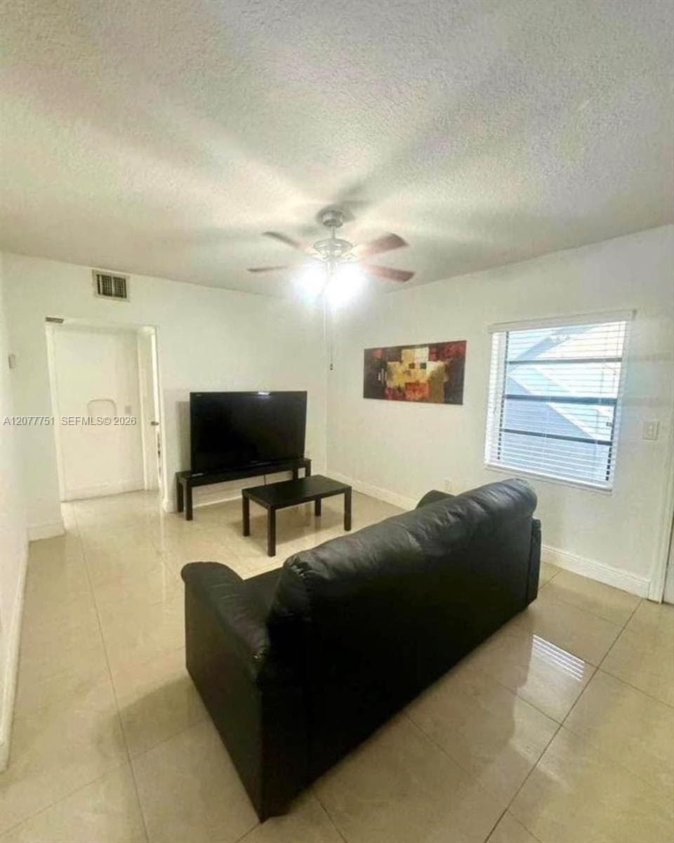 SILVER BLUFF EST SEC C · #1 in Miami - Photo 2