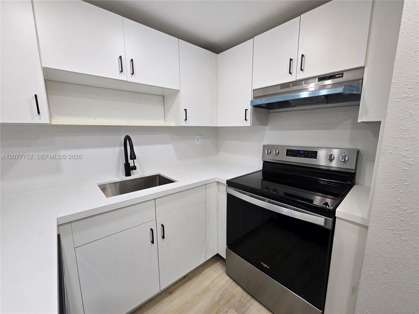 17120 SW 94th Ave #404 photo 6