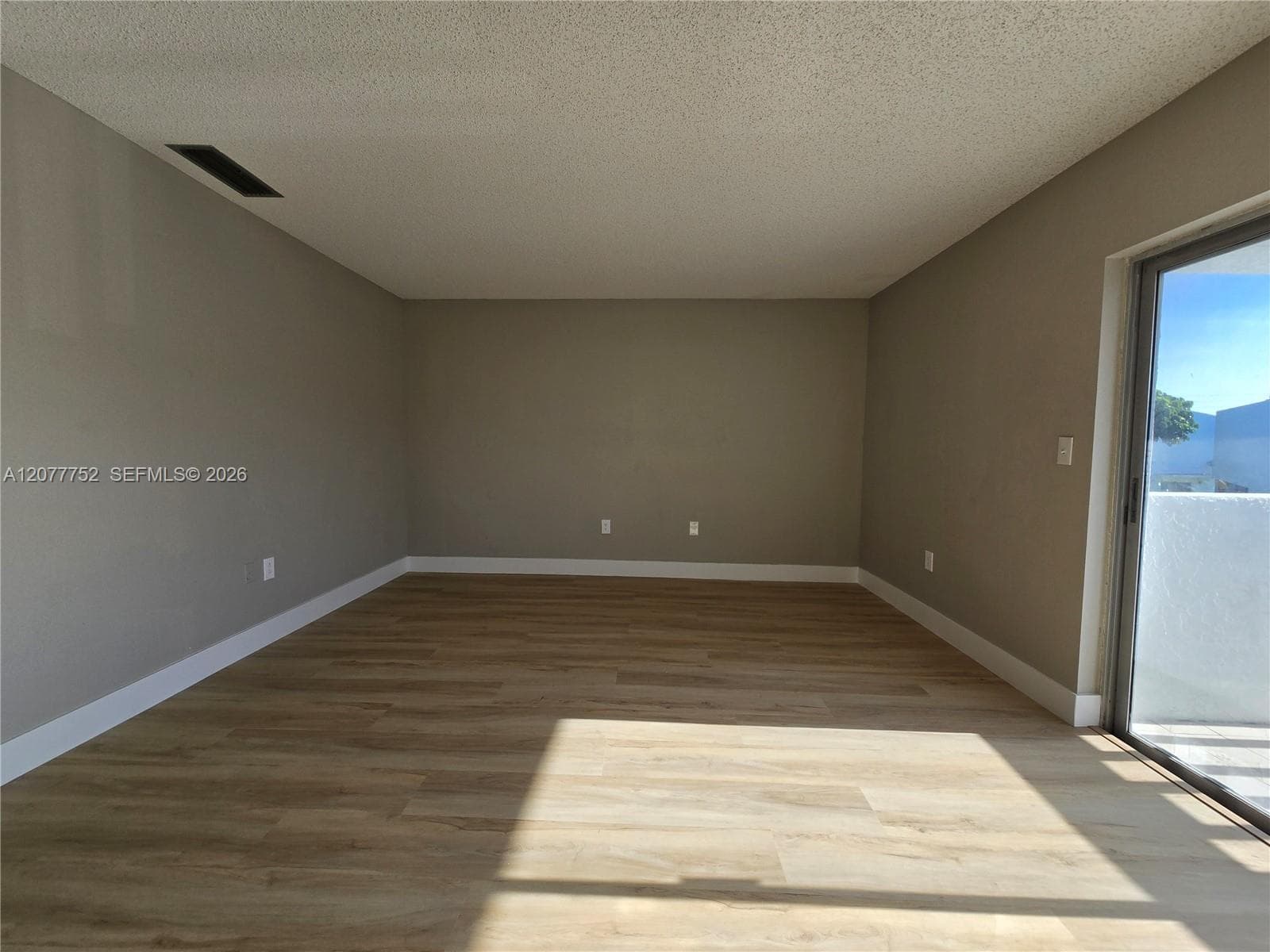 17120 SW 94th Ave #404 photo 11