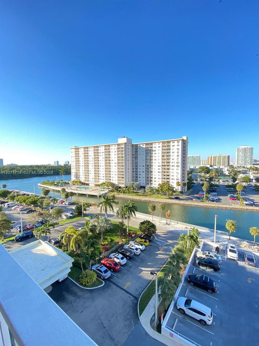 ARLEN HOUSE WEST CONDO · #825 in Sunny Isles Beach - Photo 23