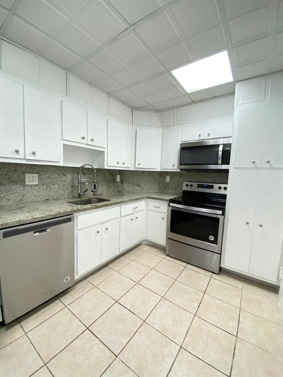 ARLEN HOUSE WEST CONDO · #825 in Sunny Isles Beach - Photo 13