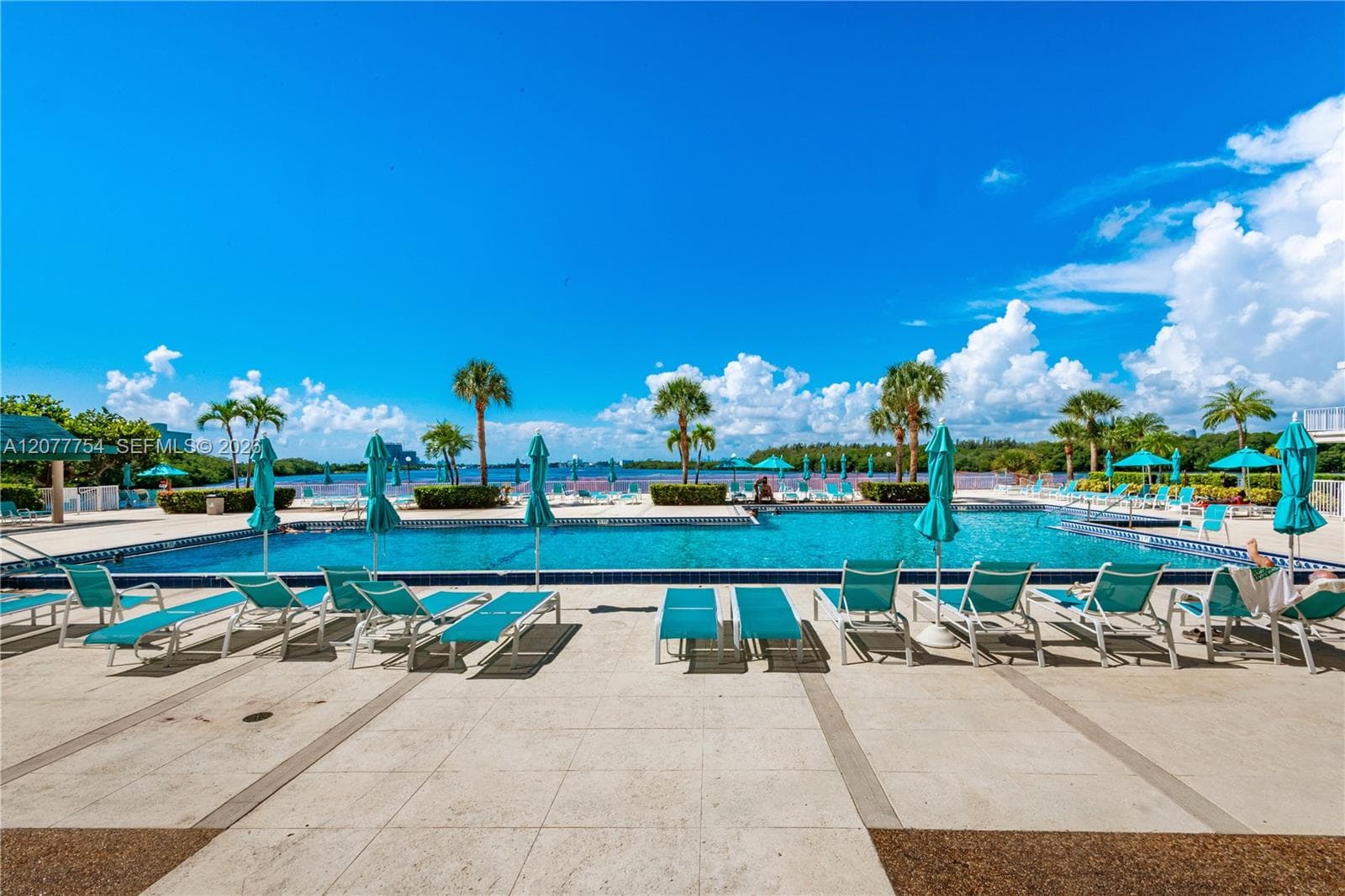 ARLEN HOUSE WEST CONDO · #825 in Sunny Isles Beach - Photo 29