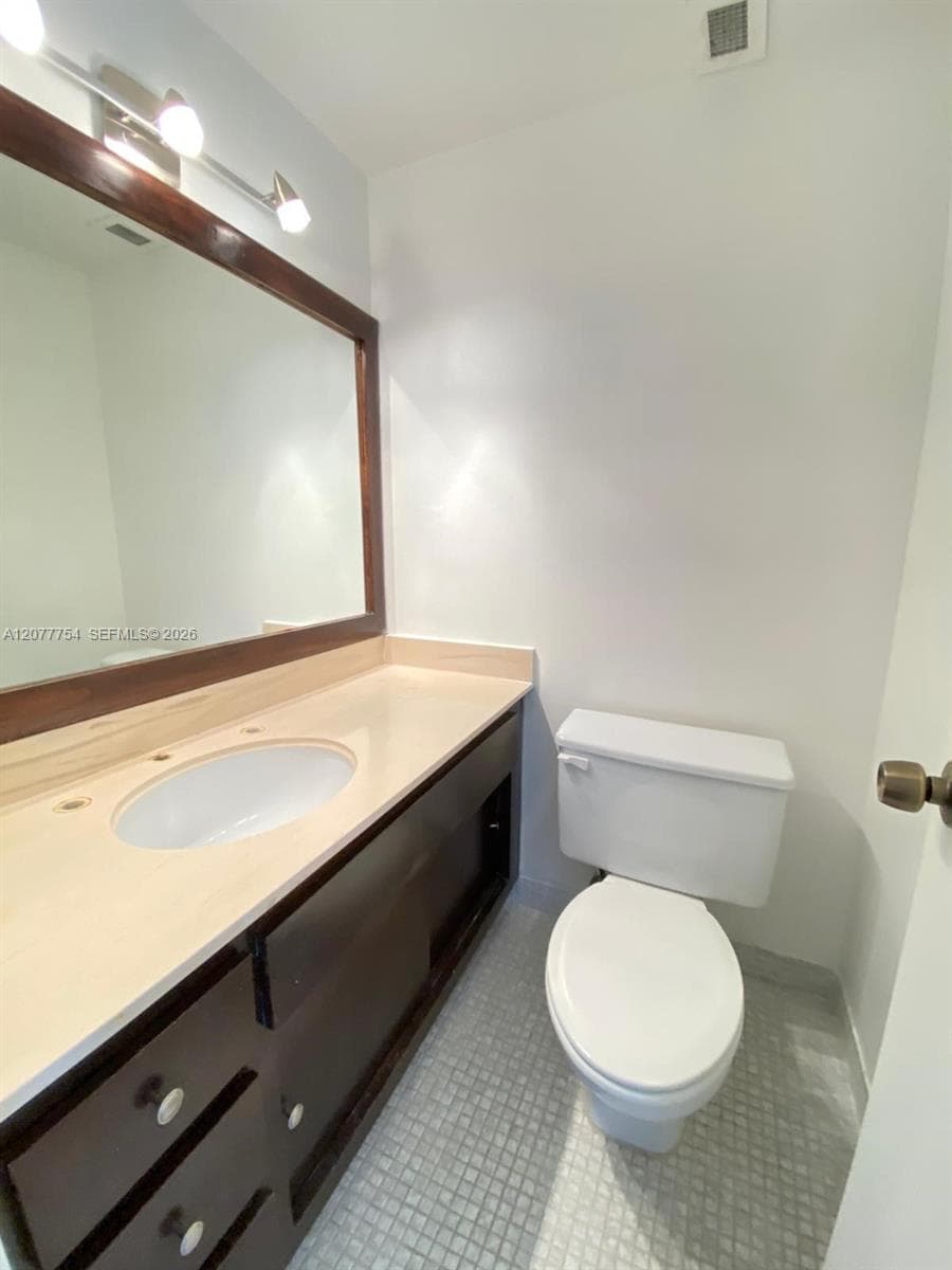 ARLEN HOUSE WEST CONDO · #825 in Sunny Isles Beach - Photo 21