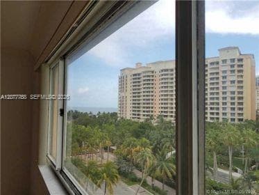 BAHIA MAR · #8D in Key Biscayne - Photo 3