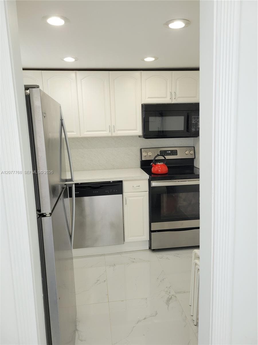 LINCOLN PLACE RESIDENCES · #308 in Miami Beach - Photo 5