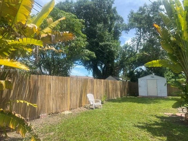 15821 SW 102nd Ct photo 4