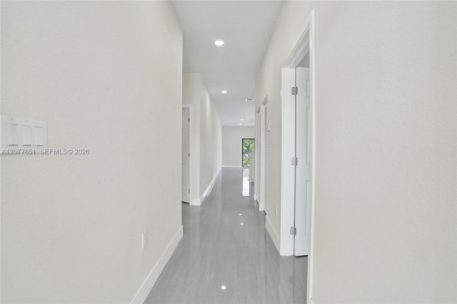 599 SW 12th Ave photo 6