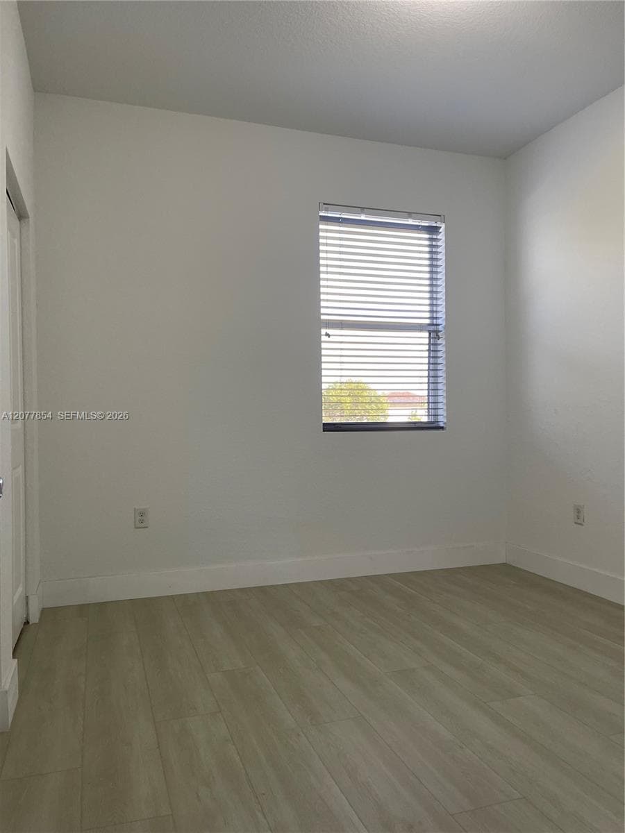 165 SE 21st Ter photo 15