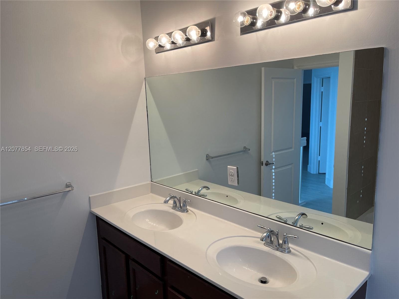 165 SE 21st Ter photo 11
