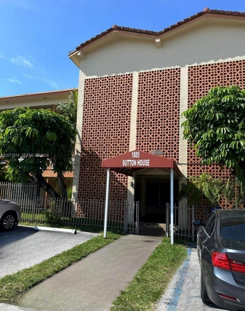 SUTTON HOUSE · #16 in North Miami - Photo 6