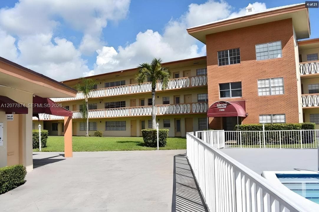 SUTTON HOUSE · #16 in North Miami - Photo 3