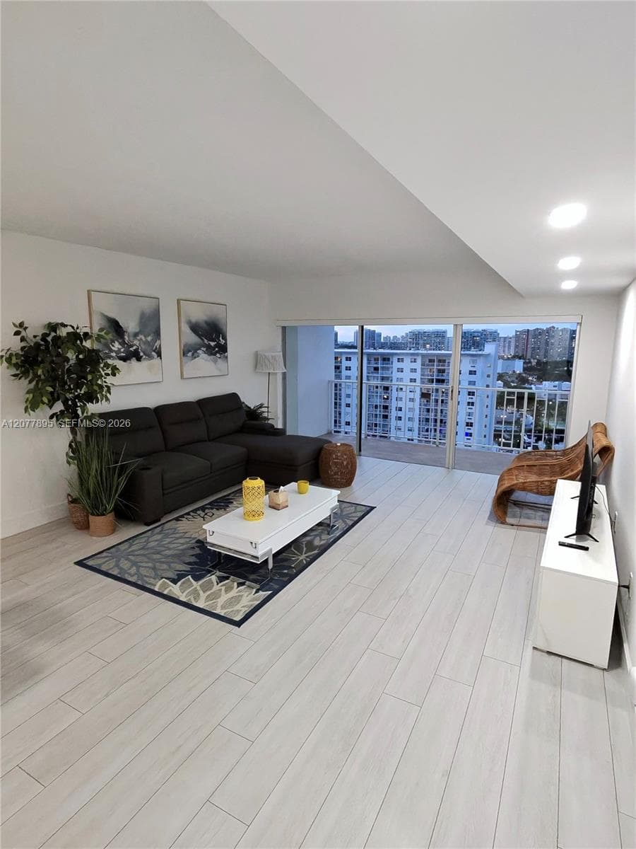 ARLEN HOUSE WEST CONDO · #1723 in Sunny Isles Beach - Photo 3