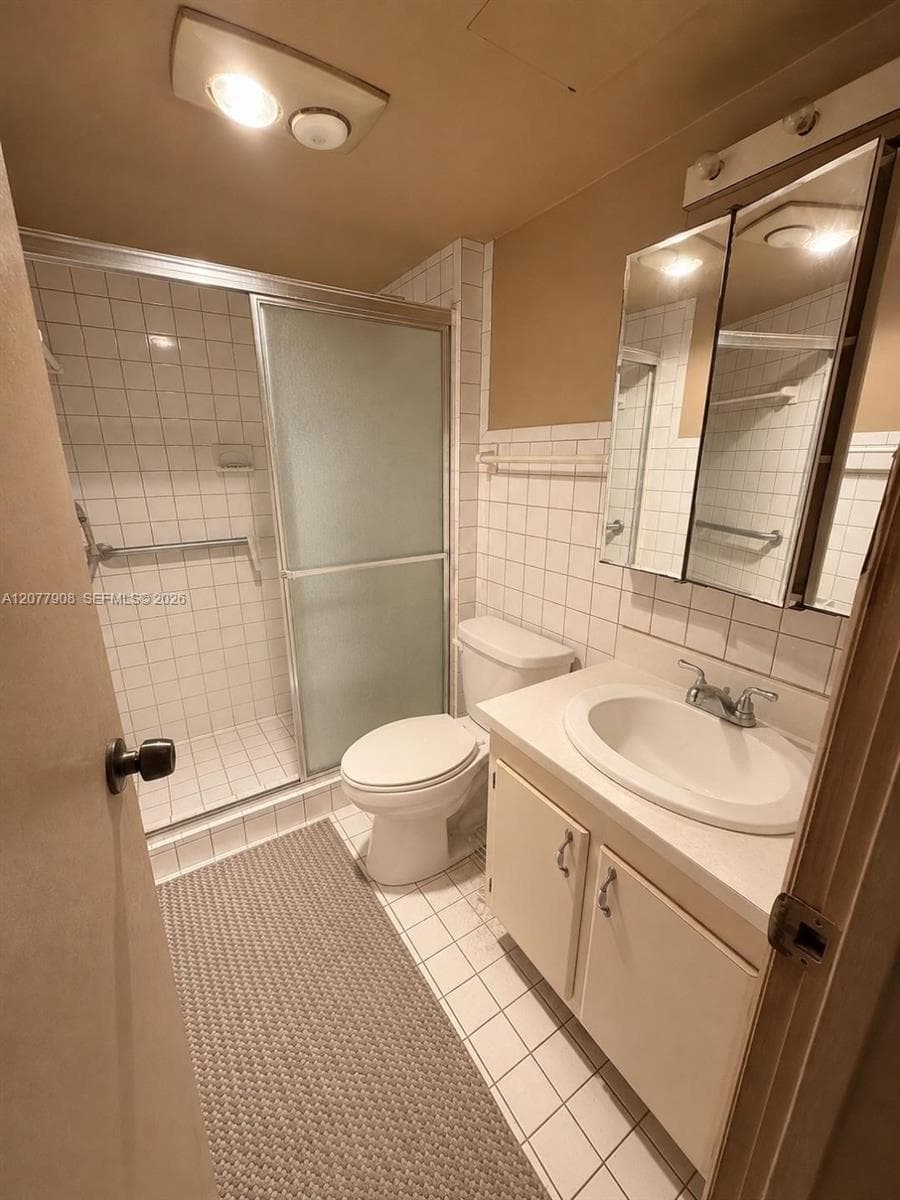 BISCAYA III CONDO · #818 in Aventura - Photo 19
