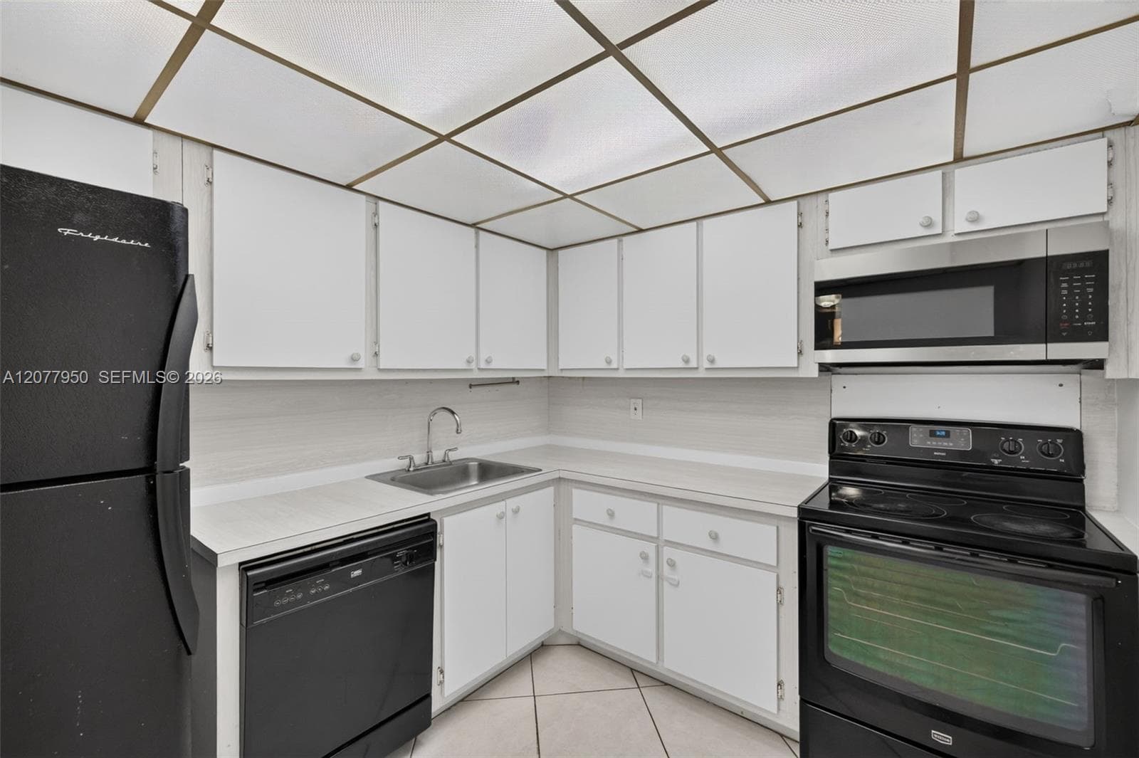 OCEAN VIEW TOWERS CONDO · #708 in Hallandale Beach - Photo 6