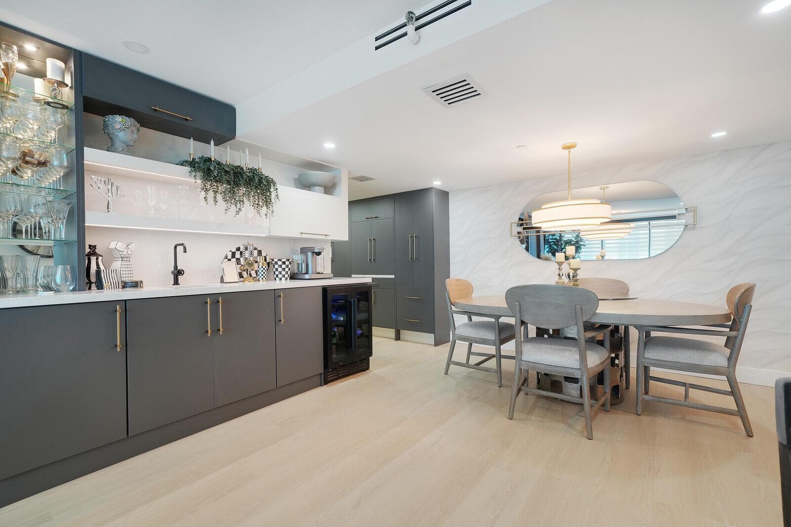 Dining Area/Kitchen