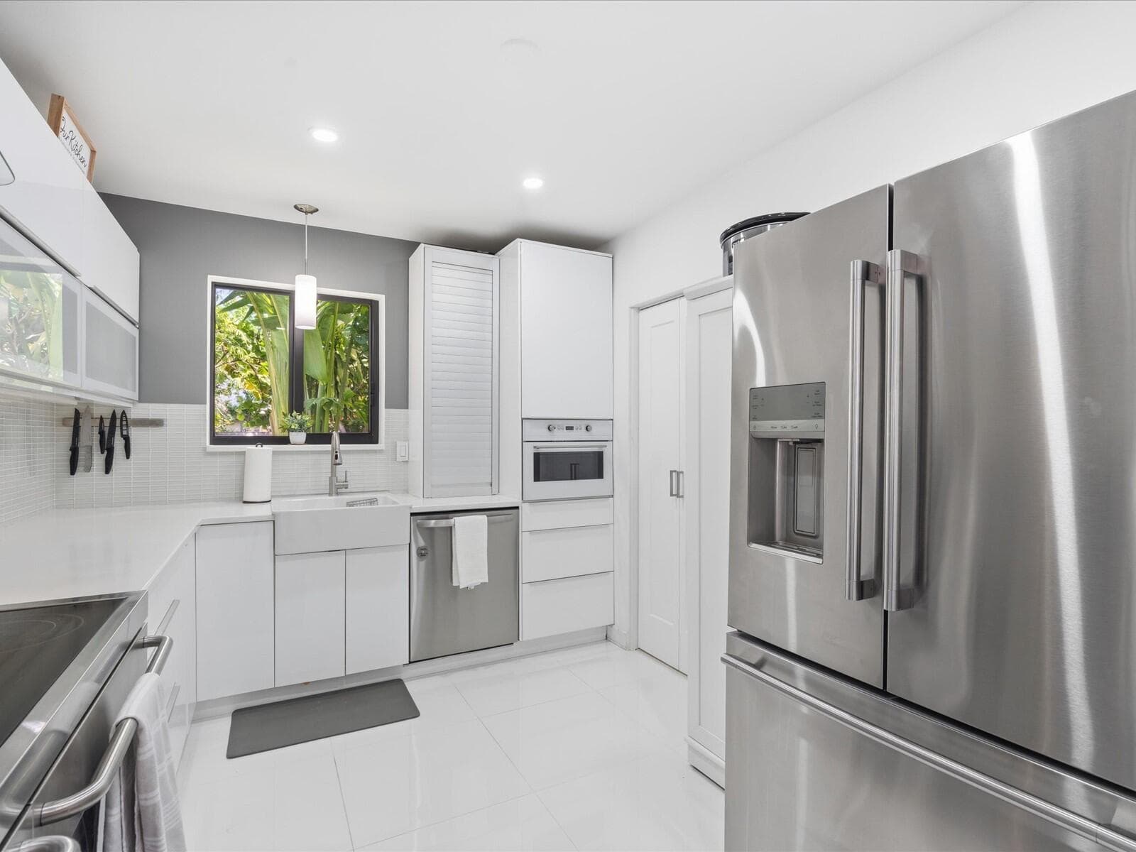 25-Kitchen