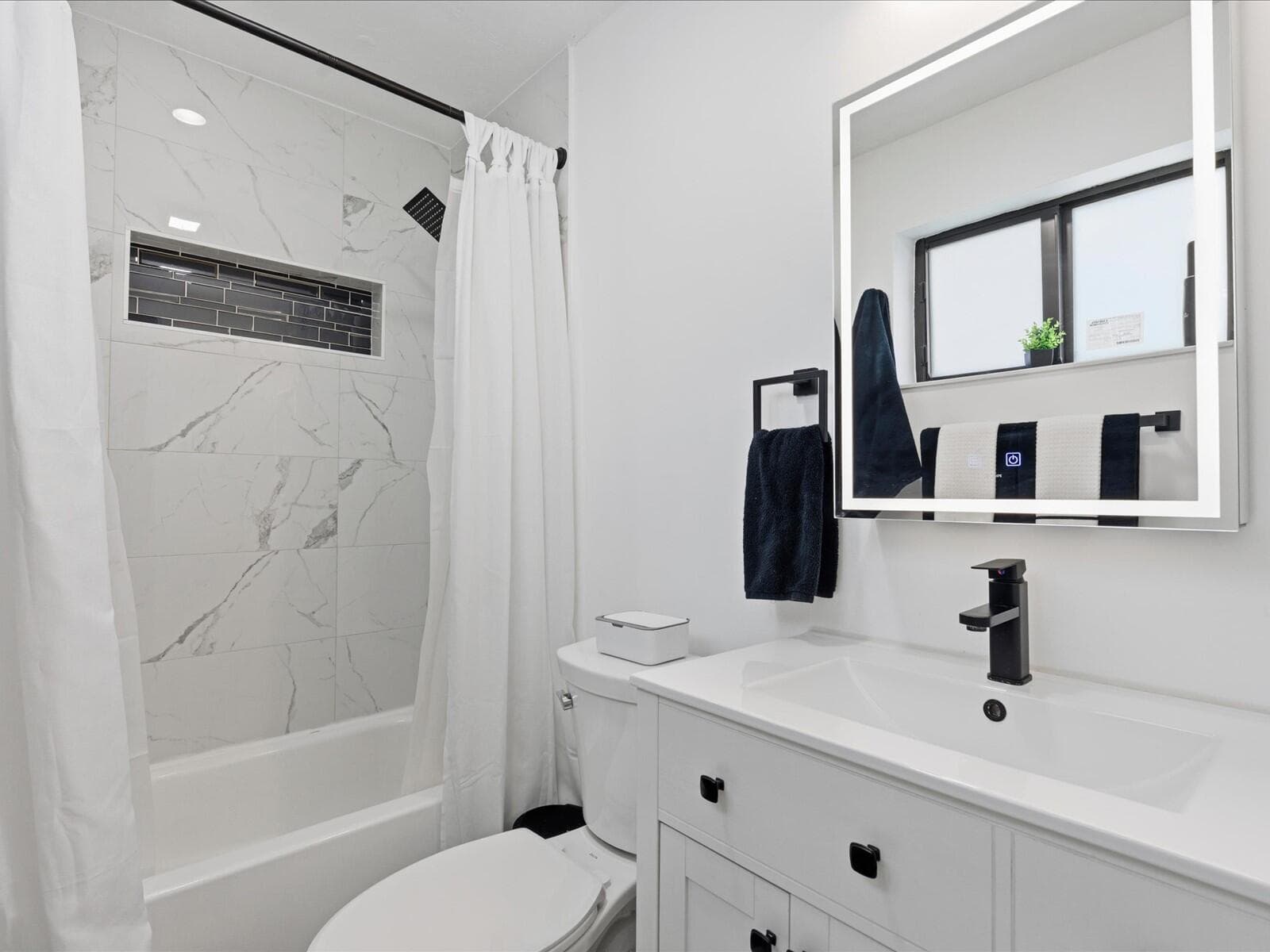 35-Bathroom
