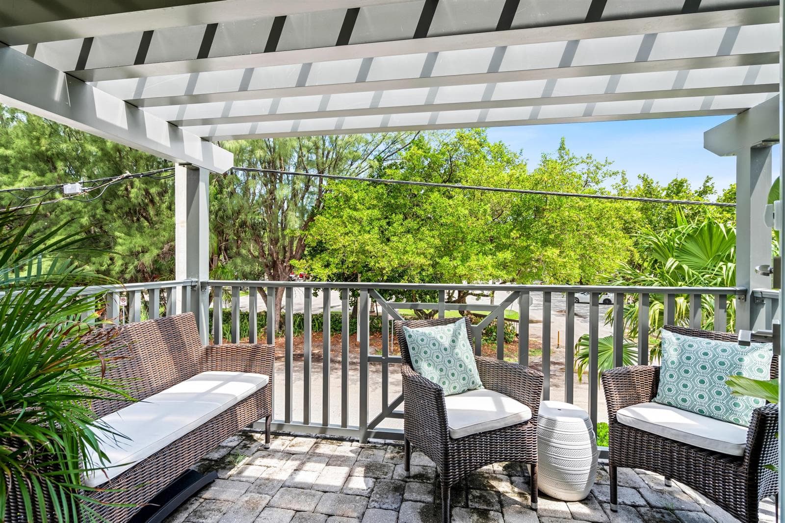 BALCONY_SEATING_2_DT