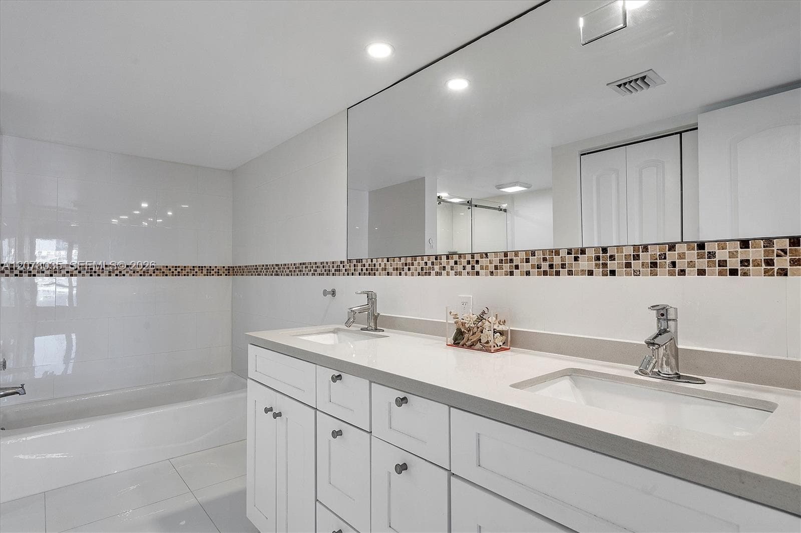 LINDAL APTS CONDO · #206 in Hallandale Beach - Photo 23