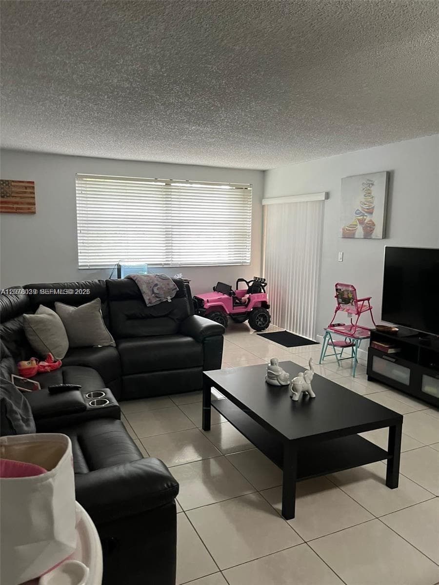 LAS BRISAS VILLAGE CONDO · #5-208 in Miami - Photo 1