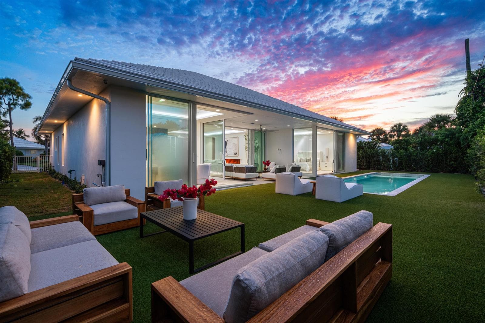 POOL_TO_REAR_ANGLE_RIGHT_SUNSET