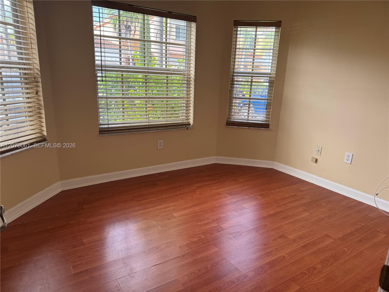 16320 SW 103rd Ter photo 8