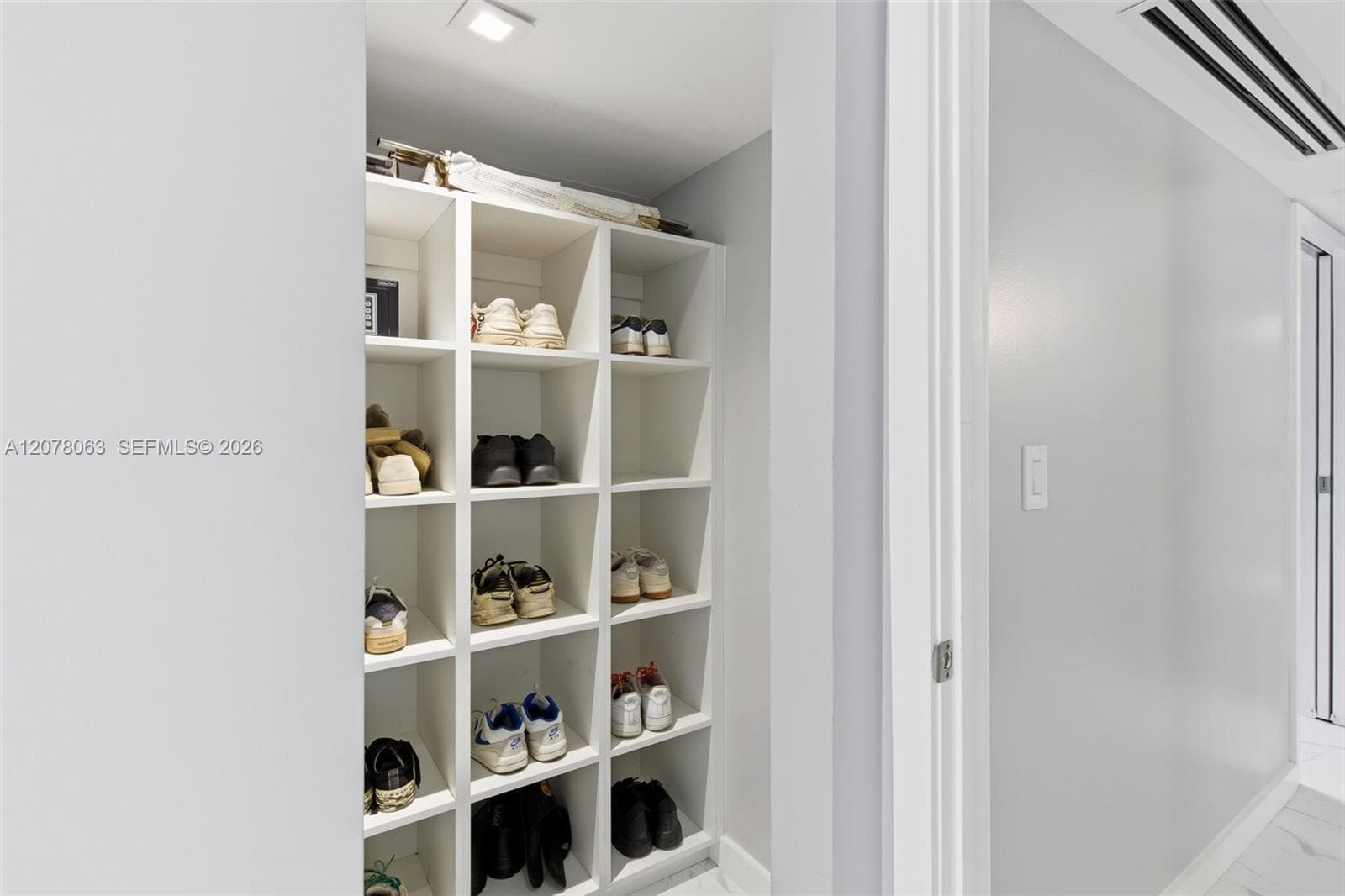PARADISE PLAZA CONDO · #207 in Miami Beach - Photo 13