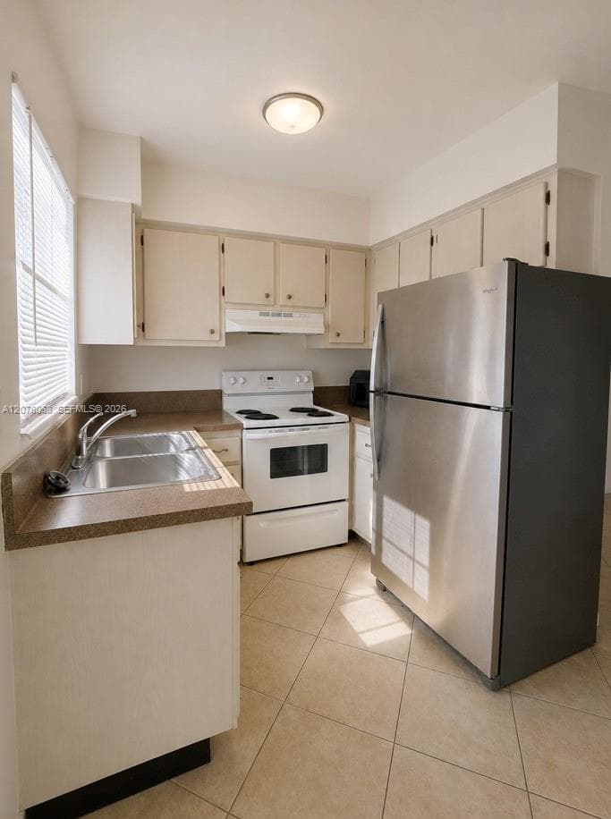 FLORENCE VILLAS · #3 in Pompano Beach - Photo 4
