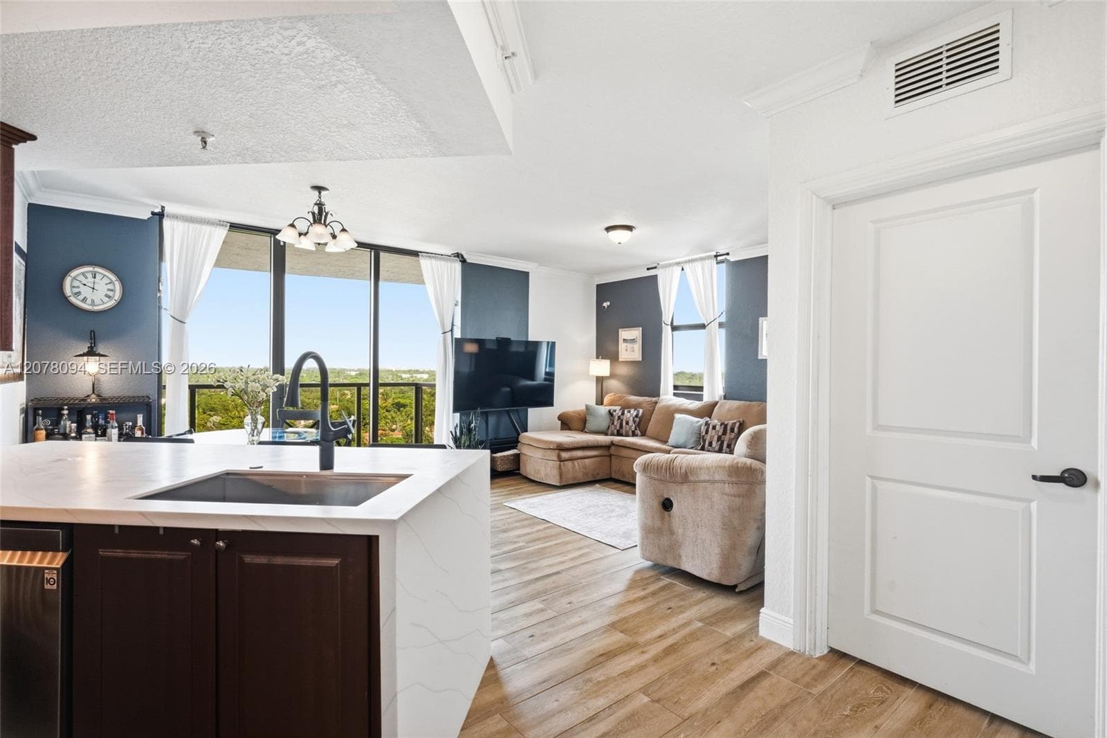 THE LUXOR RESIDENCES COND · #1001 in Miami - Photo 5