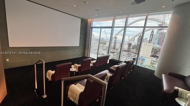 Private Cinema – Signature Bridge Views
