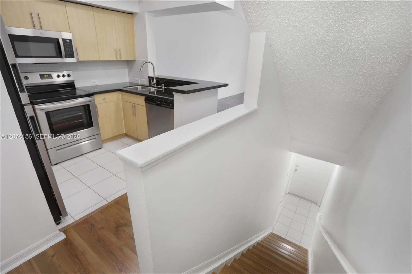 2941 NE 185th St #1305 photo 3