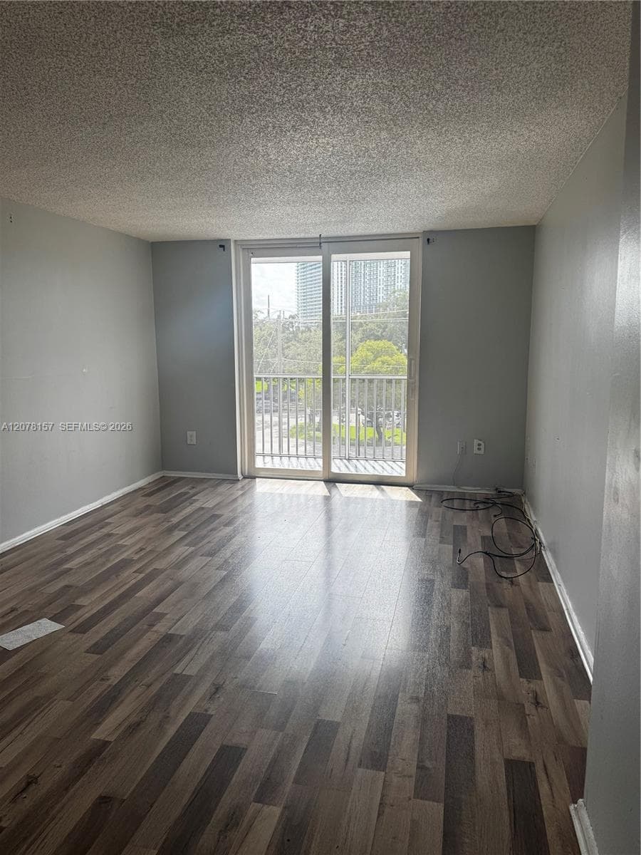 WOODSIDE APTS CONDO · #B402 in North Miami Beach - Photo 6