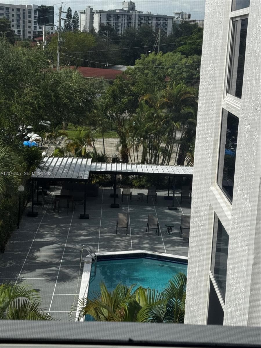 WOODSIDE APTS CONDO · #B402 in North Miami Beach - Photo 9