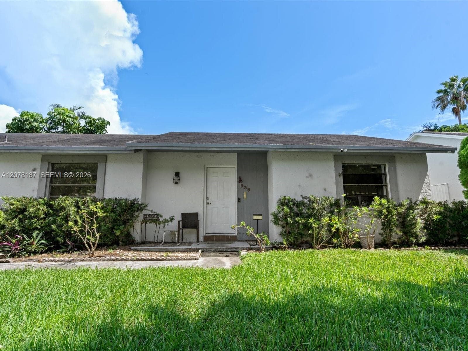 939 S Bluebird Ln photo 16