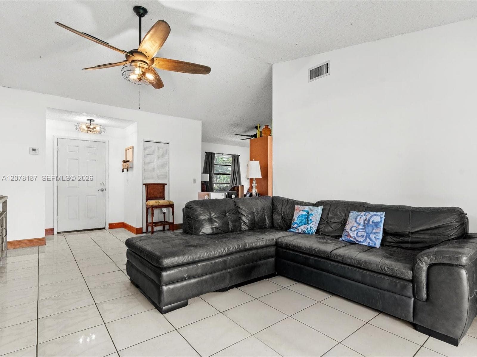 939 S Bluebird Ln photo 28
