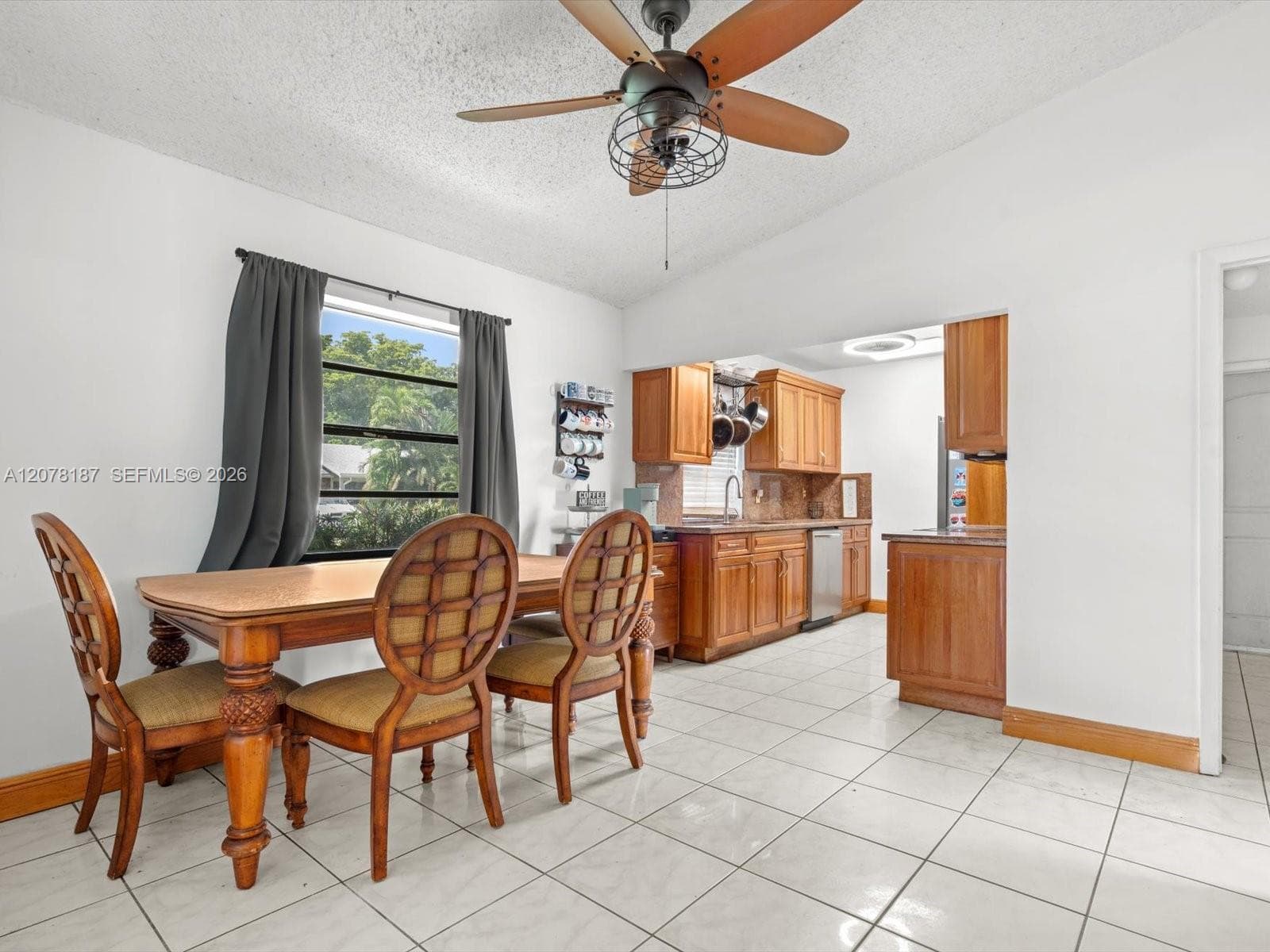 939 S Bluebird Ln photo 33