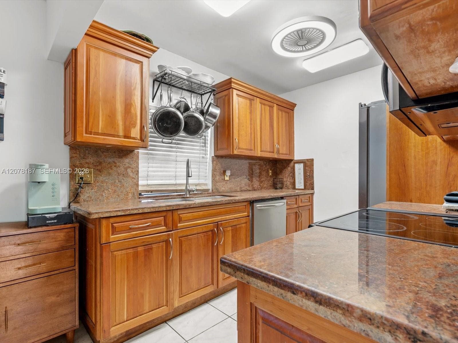 939 S Bluebird Ln photo 35