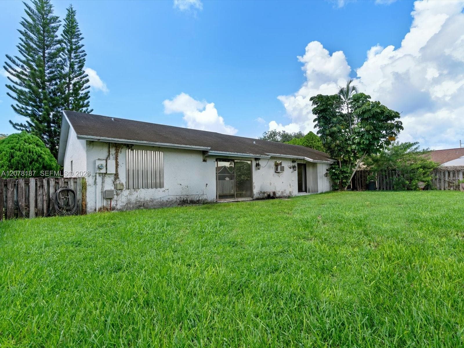 939 S Bluebird Ln photo 25