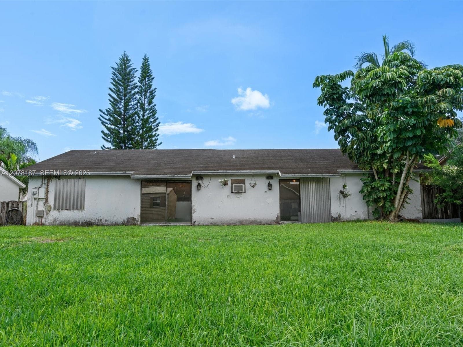 939 S Bluebird Ln photo 21
