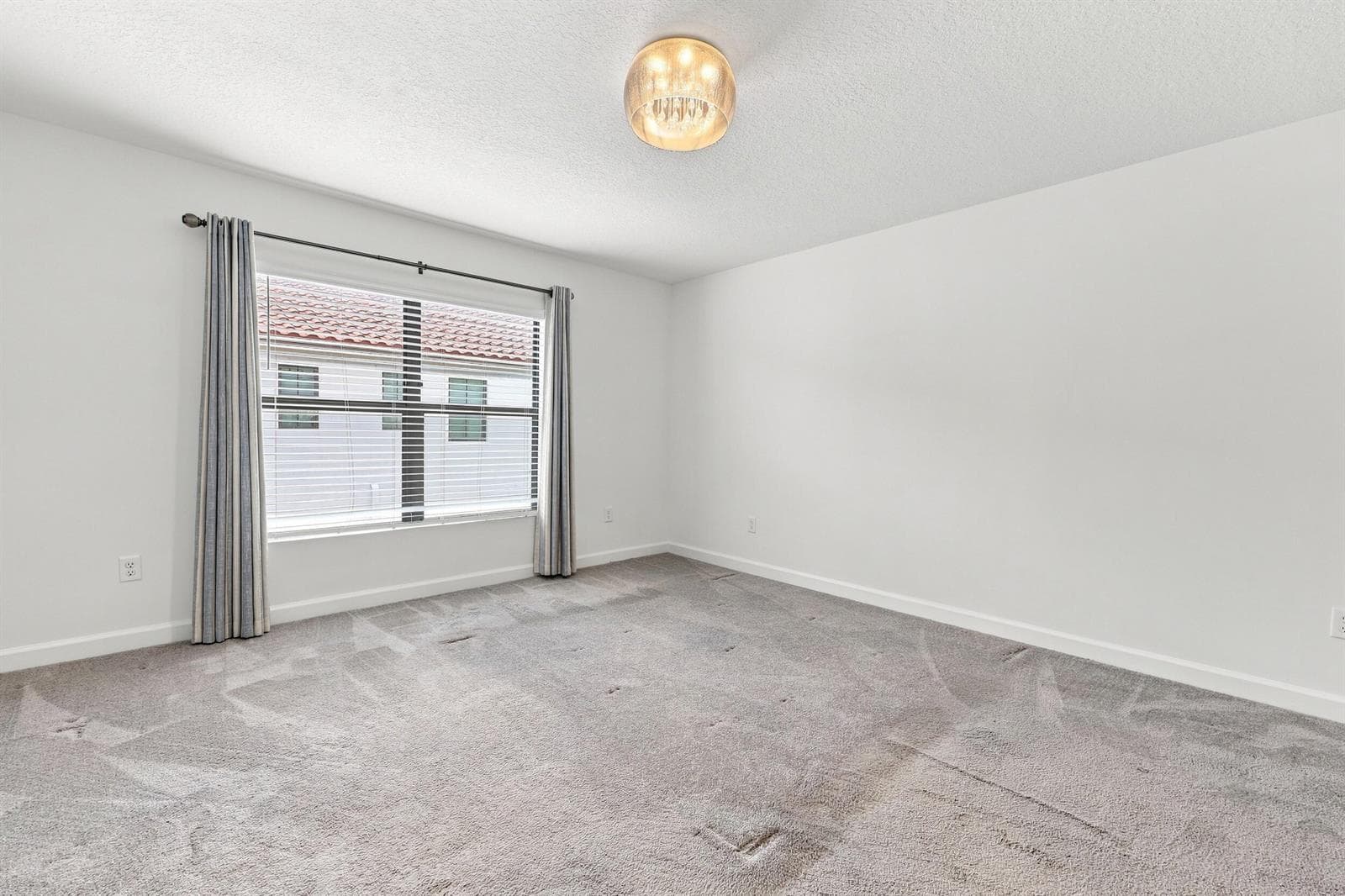 Master Bedroom - Alternate View