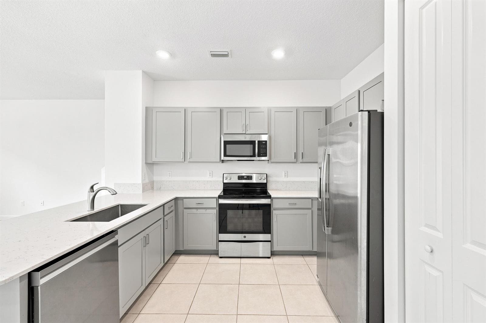 Kitchen Alternate View