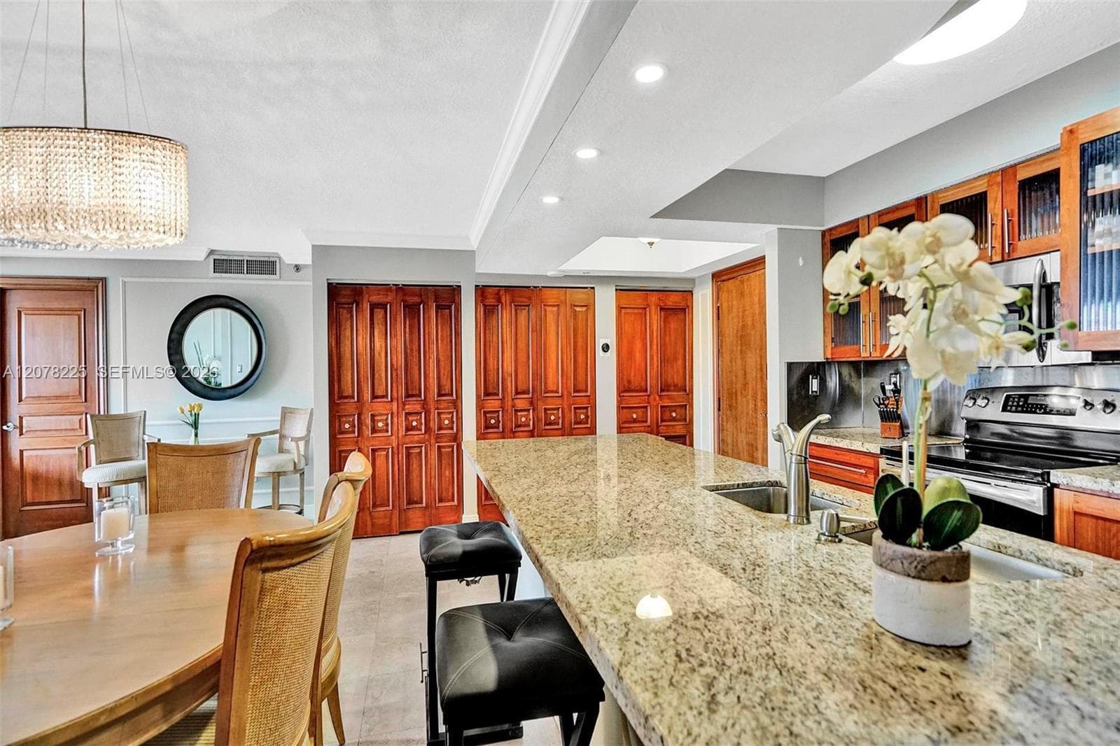 LEXCELLENCE CONDO · #2004 in Miami Beach - Photo 11