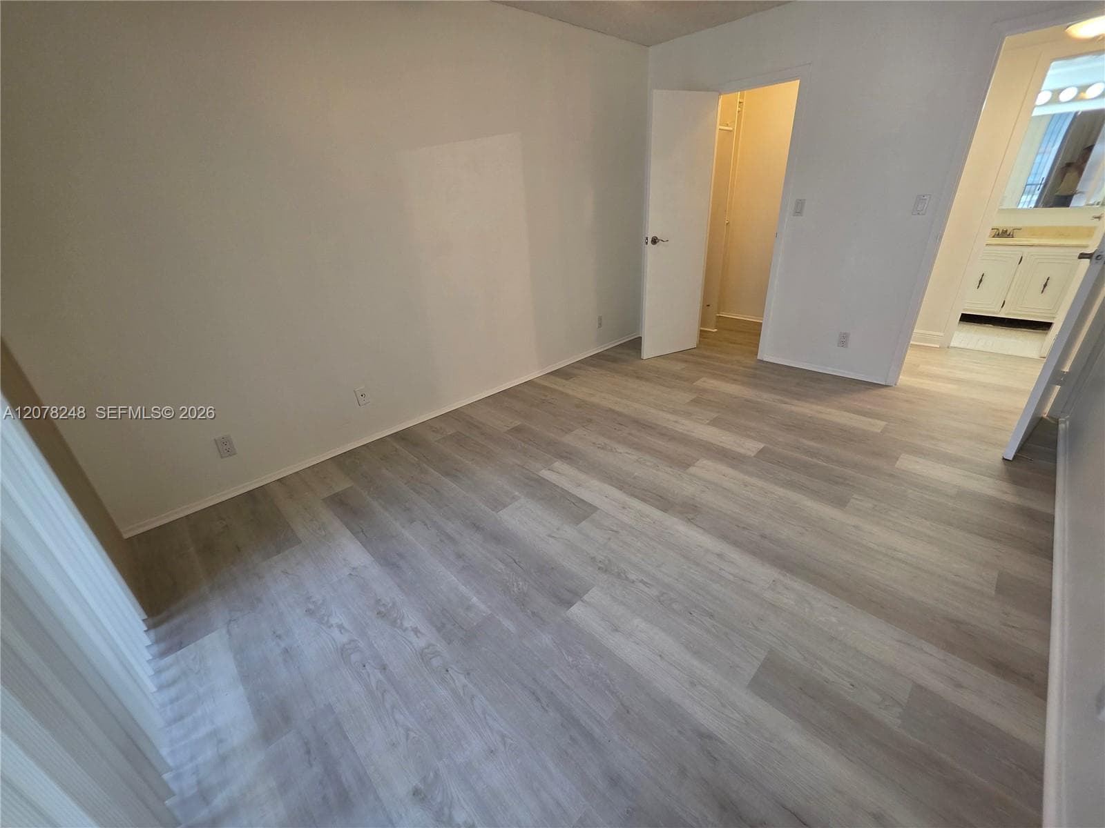 DESOTO PARK CONDO · #110 in Hallandale Beach - Photo 9