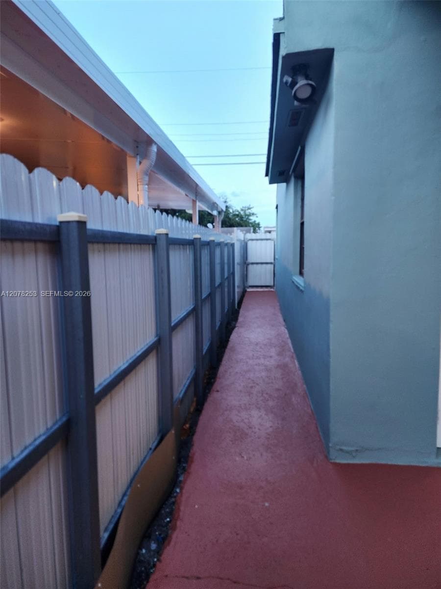 120 NW 18th Ave photo 18