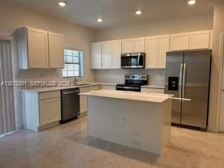 605 NW 6th Ter photo 4