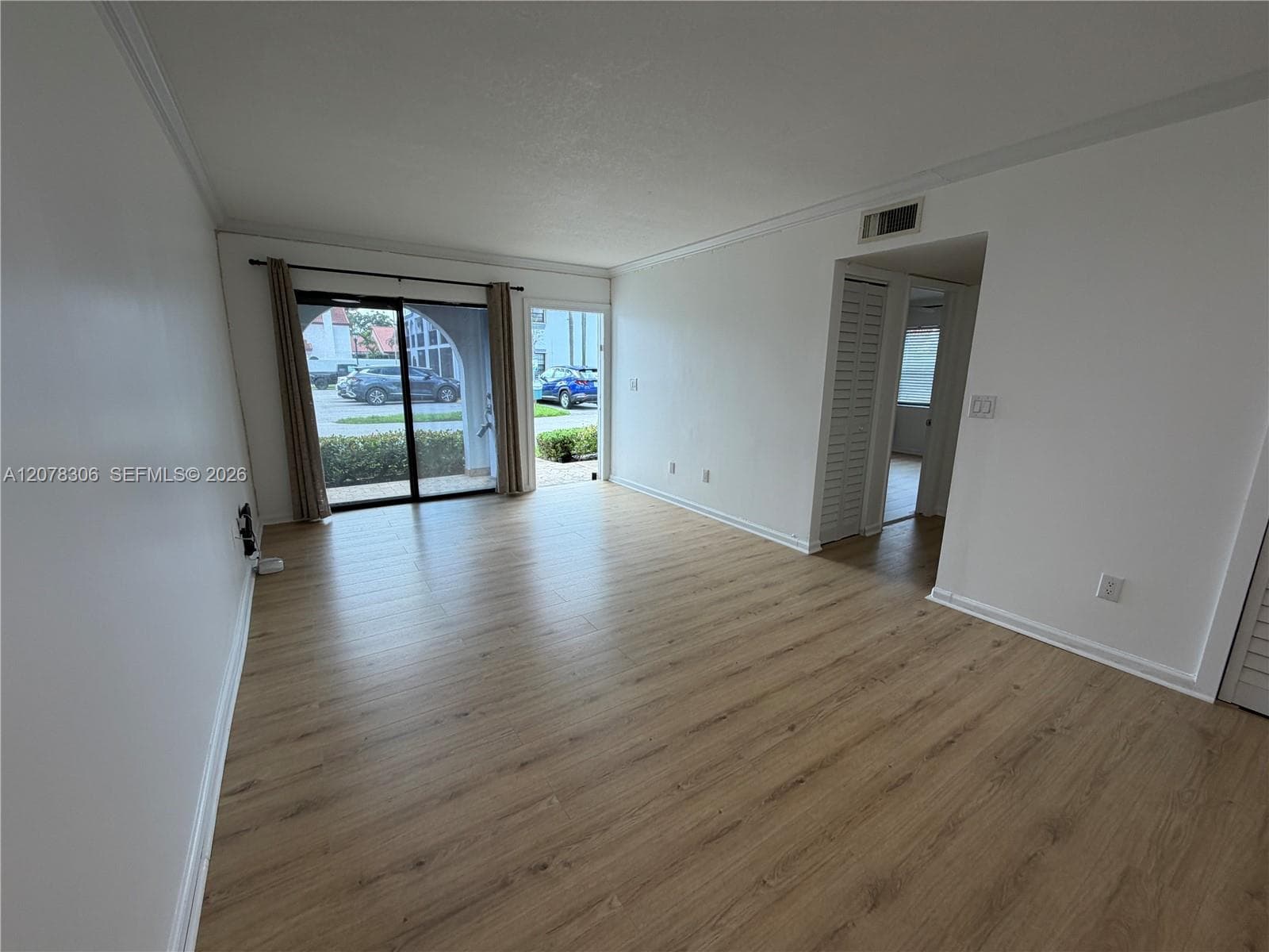 MOORS POINTE CONDO · #1603 in Hialeah - Photo 2