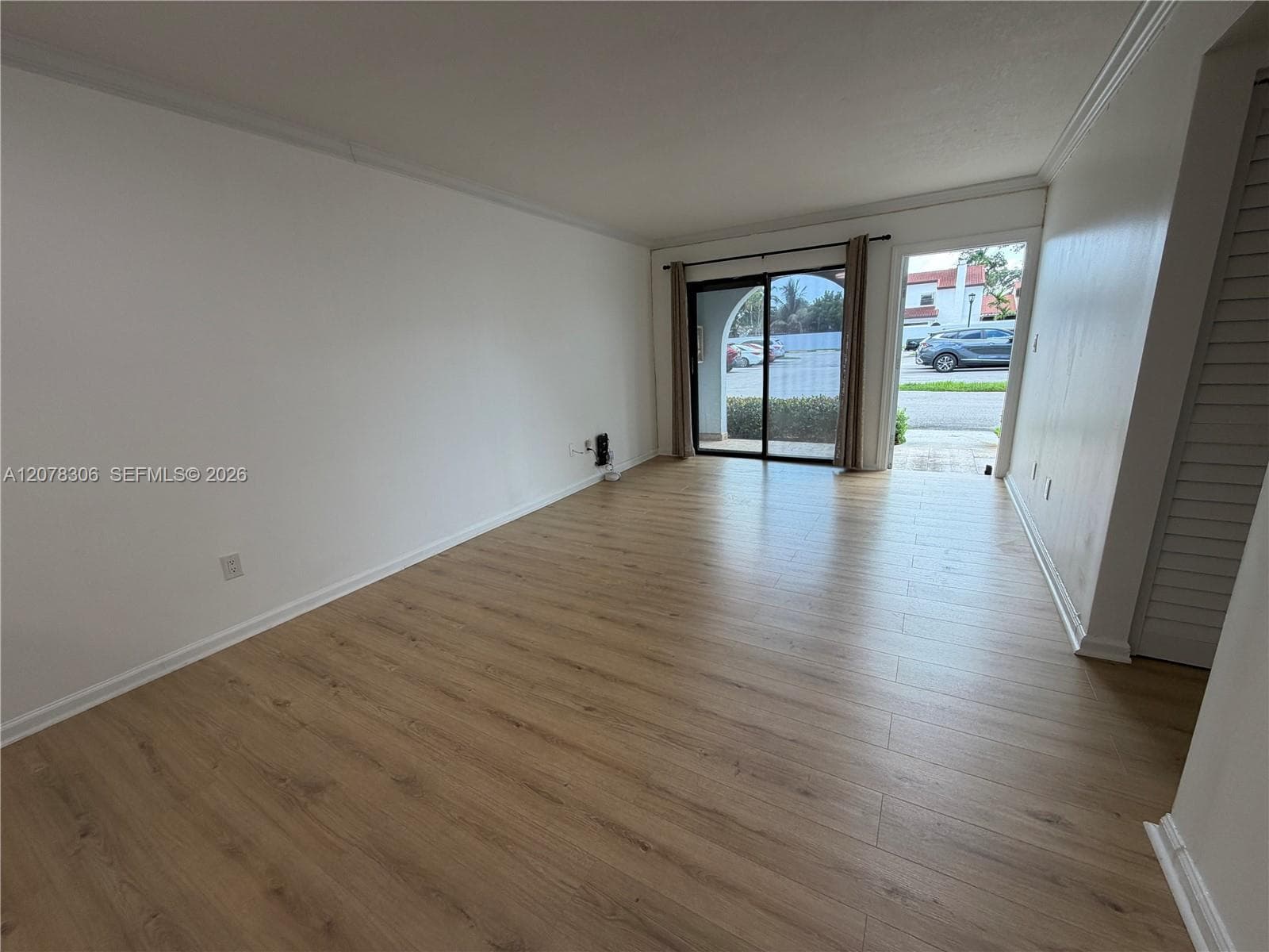 MOORS POINTE CONDO · #1603 in Hialeah - Photo 3