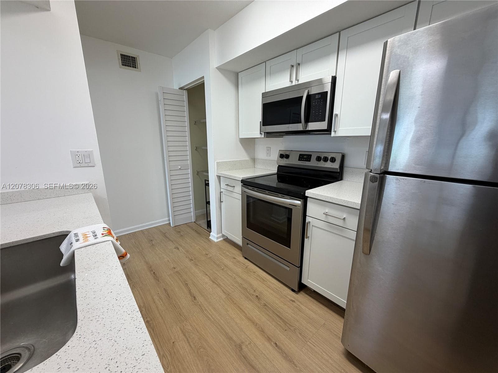 MOORS POINTE CONDO · #1603 in Hialeah - Photo 5