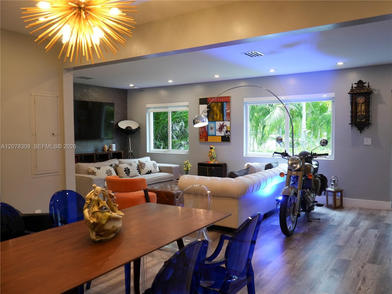12015 NE 10 Av photo 3